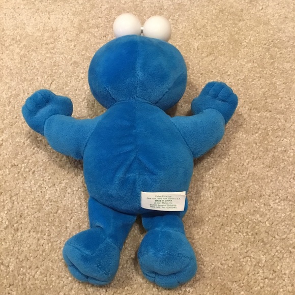 Sesame Street Cookie Monster Plush - Picture 4 of 6